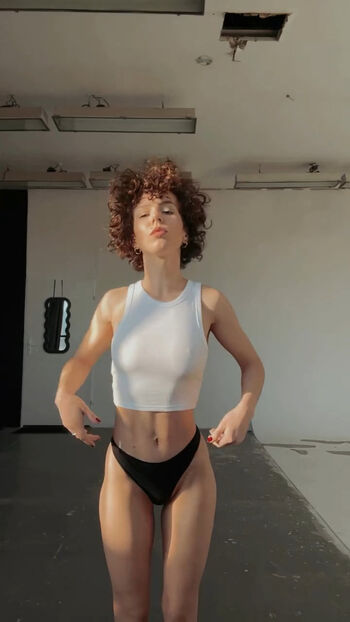 curlywiktoria