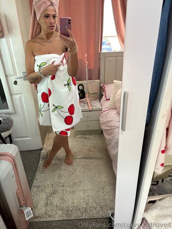 Curvyandiloveit