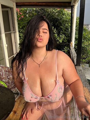 curvylizzz