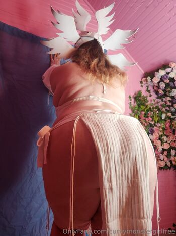 curvymonstergirlfree