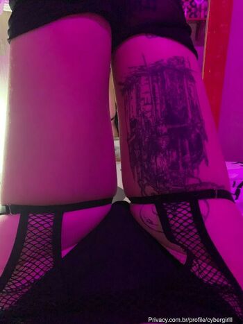 Cybergirlll