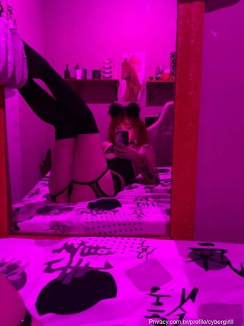 Cybergirlll