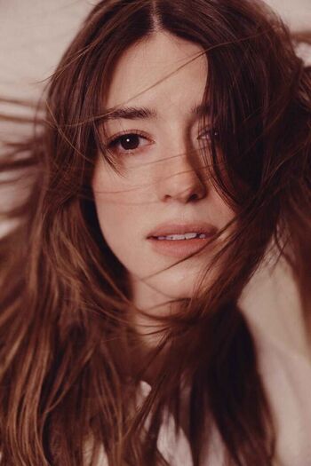Daisy Edgar-Jones
