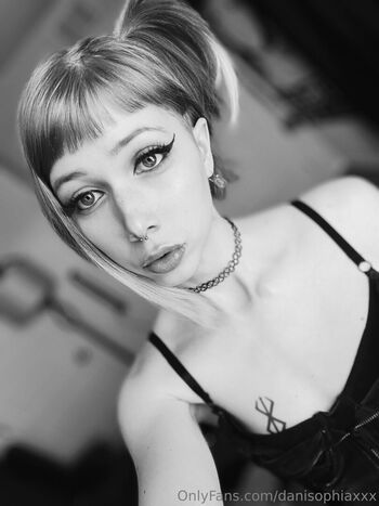 danisophiaxxx