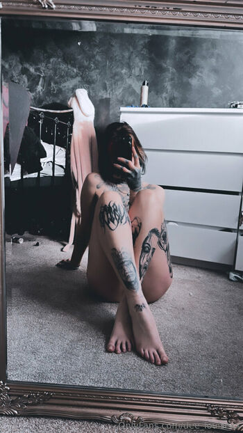 dee_louisexx