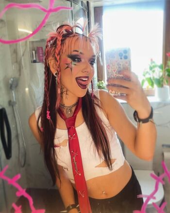 Delilah Bon