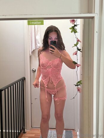 dellacarolyn
