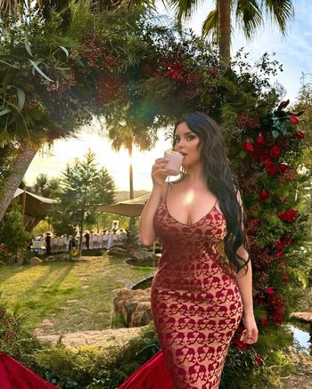 Demi Rose Mawby