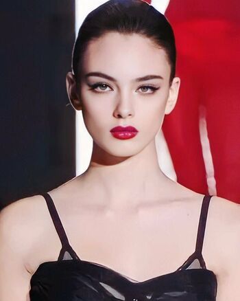 Deva Cassel