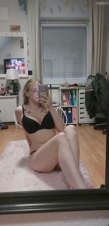 Dorfblondie