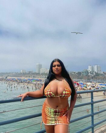 Dulce Castaneda