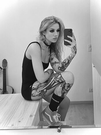 Elana Dara