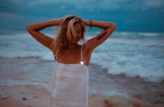 Eliza Coupe