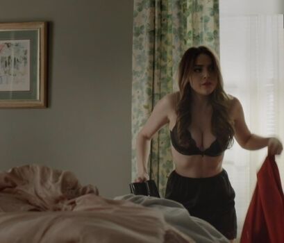 Elizabeth Gillies