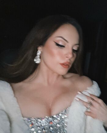 Elizabeth Gillies