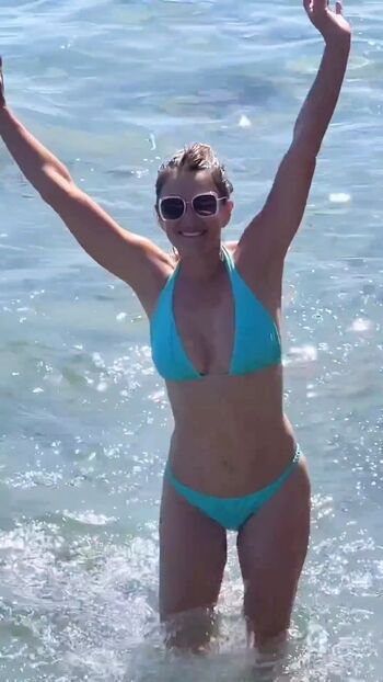 Elizabeth Hurley
