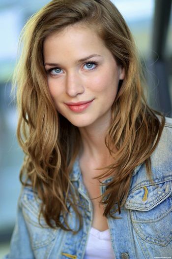 Elizabeth Lail