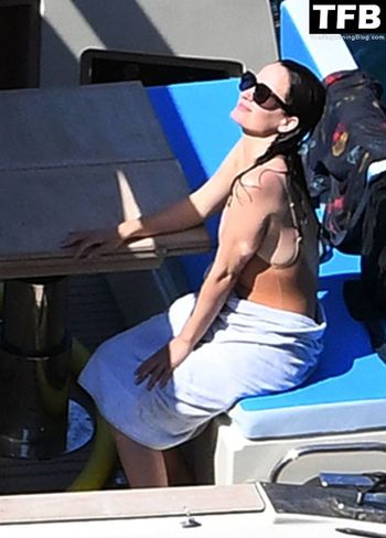 Elizabeth Reaser