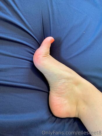 ellesfeet8