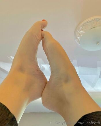 ellesfeet8