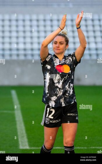 Ellie Carpenter