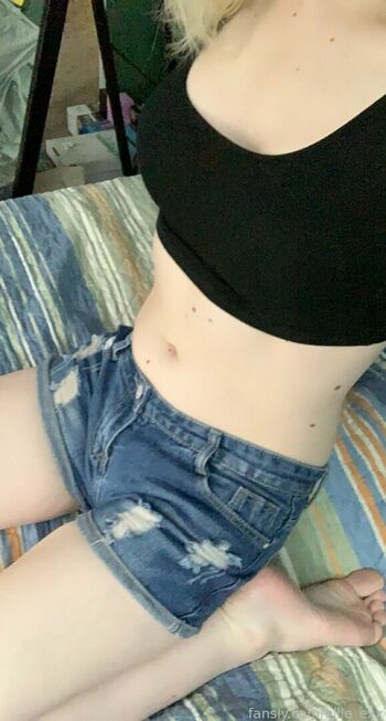 ellie_exx