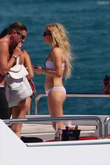 Ellie Goulding