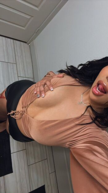 elliexxxlove
