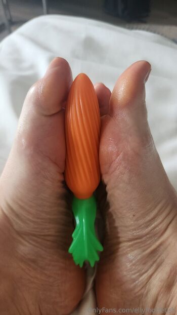 ellyfootfetish