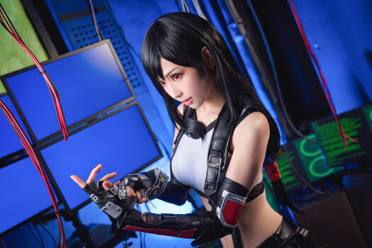Ely Cosplayer
