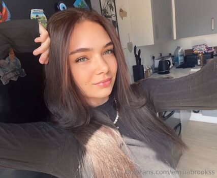 emiliabrookss