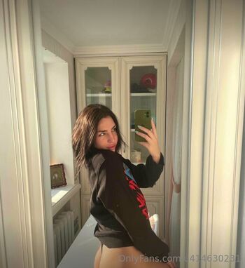 emilycandy18