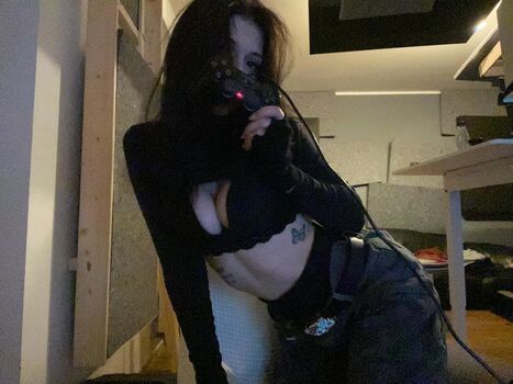 Emilylovexxx