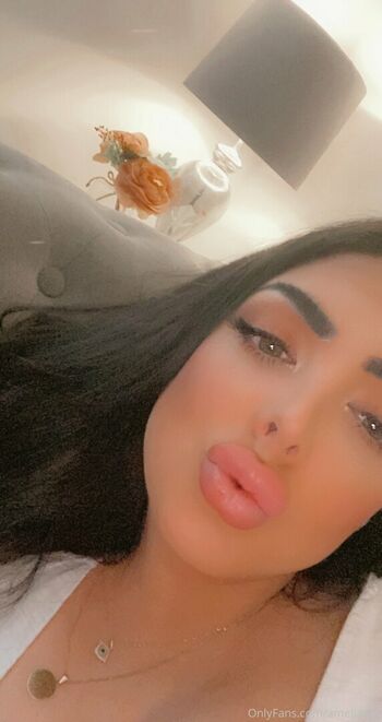emilynudess