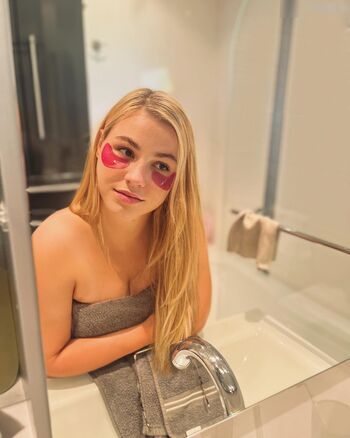 Emmadizzy / Emma_arty