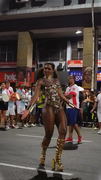 Erika Januza