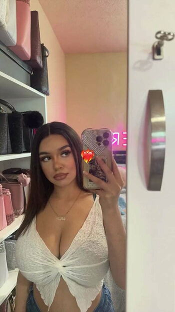 Erika M Diaz