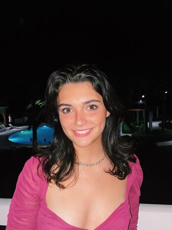 Eva Carlton