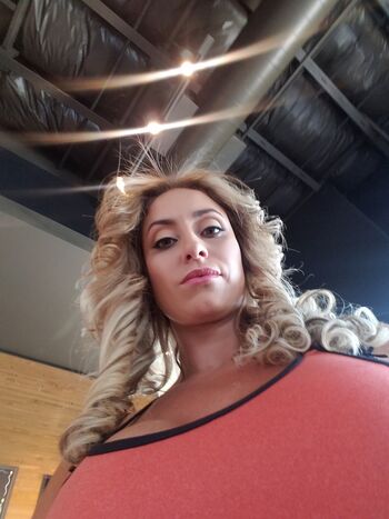Eva Notty