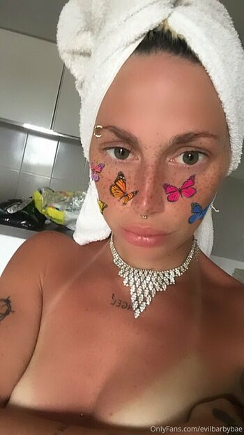 evilbarbybae