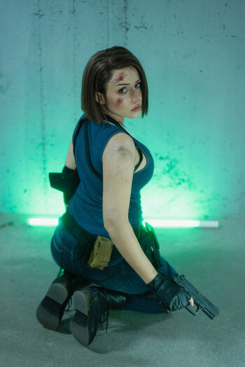 Ezy Summers Cosplay