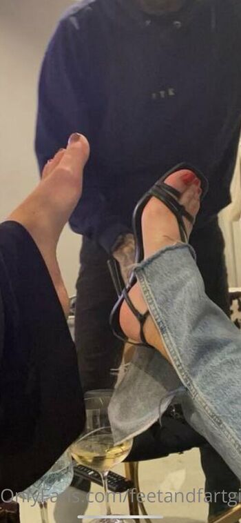 feetandfartgirl