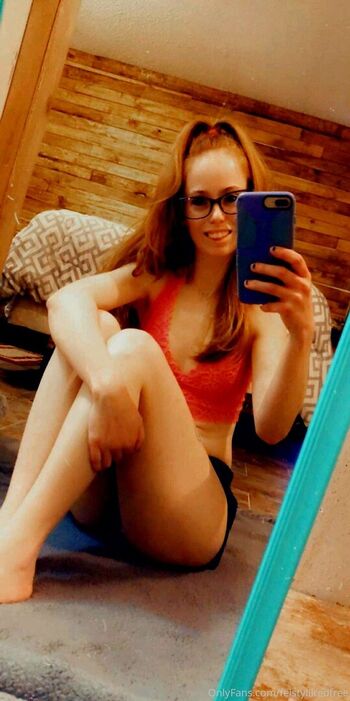 feistylilredfree
