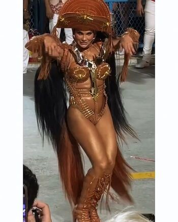 Flávia Alessandra