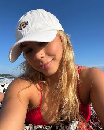 Flávia Saraiva