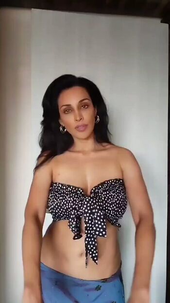 Flora Saini