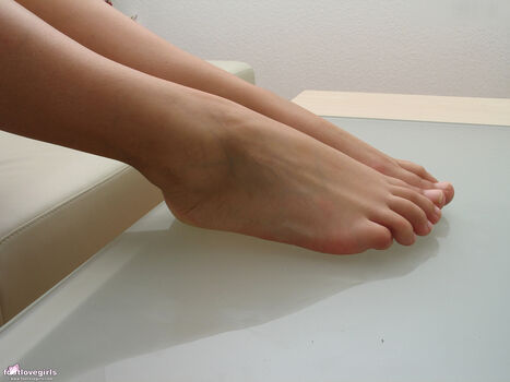 Footlovegirls