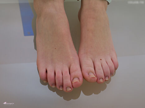 Footlovegirls