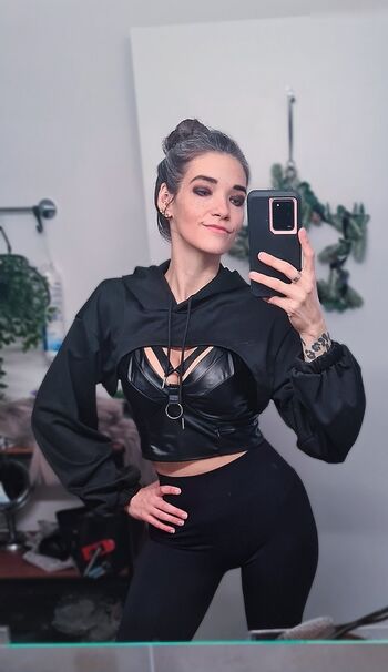 Freyja Luna / Eliska