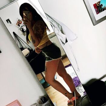 gelliii93_